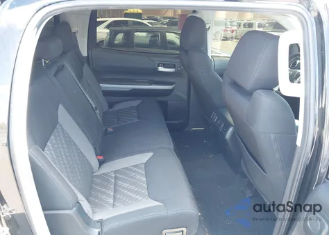 2019 Toyota Tundra Sr5 5.7L V8 z USA, uszkodzony, nr VIN 5TFDY5F13KX847502